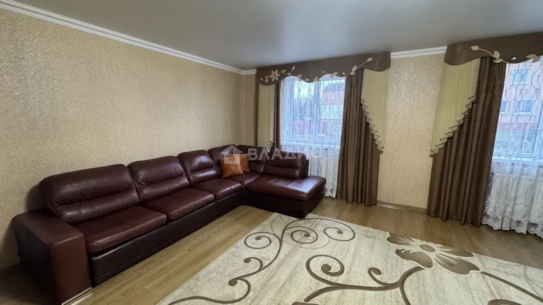 Продается 2-этажный дом, 212 м2, 8.08 сот