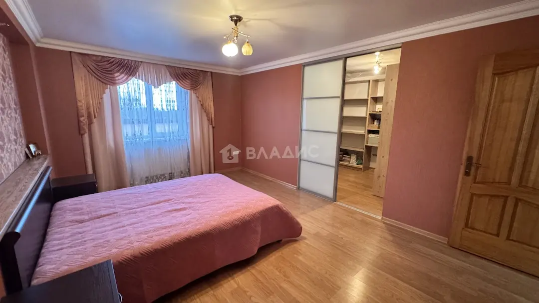 Продается 2-этажный дом, 212 м2, 8.08 сот
