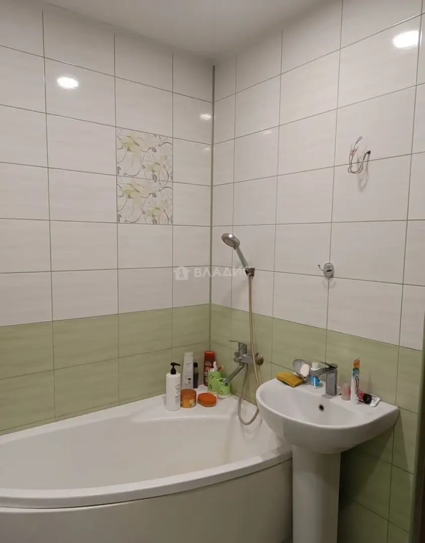 Продается 2-этажный дом, 135 м², 8 сот.