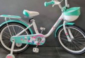 Продам красивый, яркий велосипед для девочки. Колеса 20 дюймов