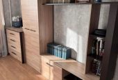 Продам мебельный гарнитур в цвете «дуб сонома» с темной отделкой.