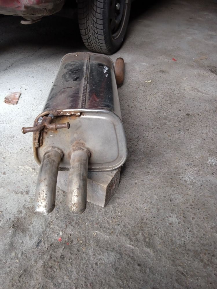Глушитель mercedes 210