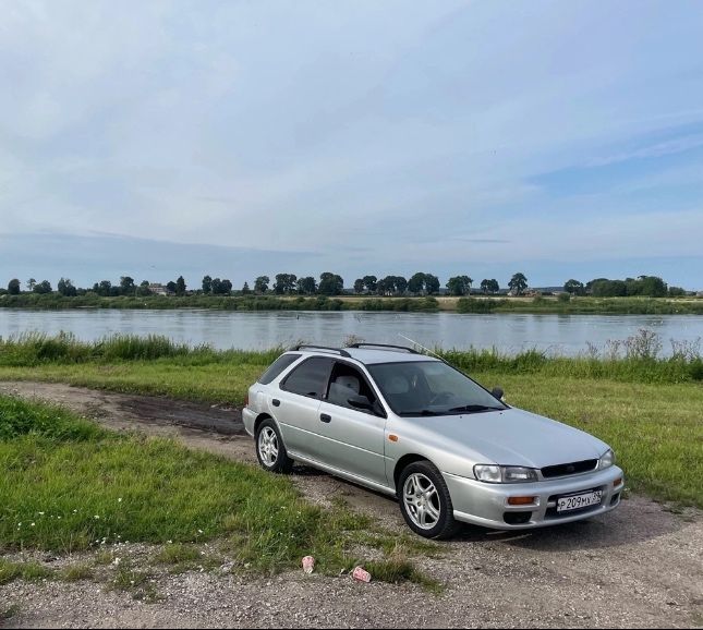 Subaru Impreza 1-го поколения в кузове универсал (GF) 1999год рестайлинг