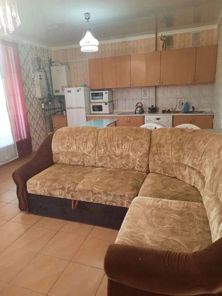 Сдаëтся, 2 комн. кв, Малое Луговое, как на длительный срок, так и короткий,