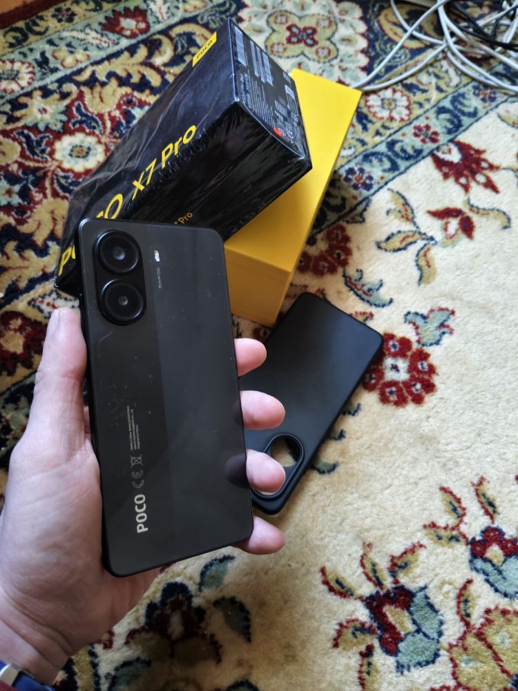 Мощный телефончик Poco x7pro 256/12 в идеале
