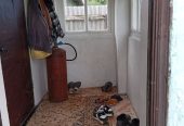 Продаю дом, три комнаты прихожая большая, ванная ,туалет, кухня
