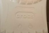 Продаю crocs сланцы, унисекс, оригинал, новые с биркой.