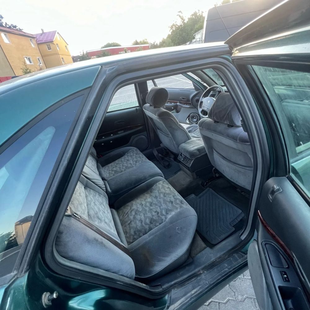 Автомобиль Renault Safrane