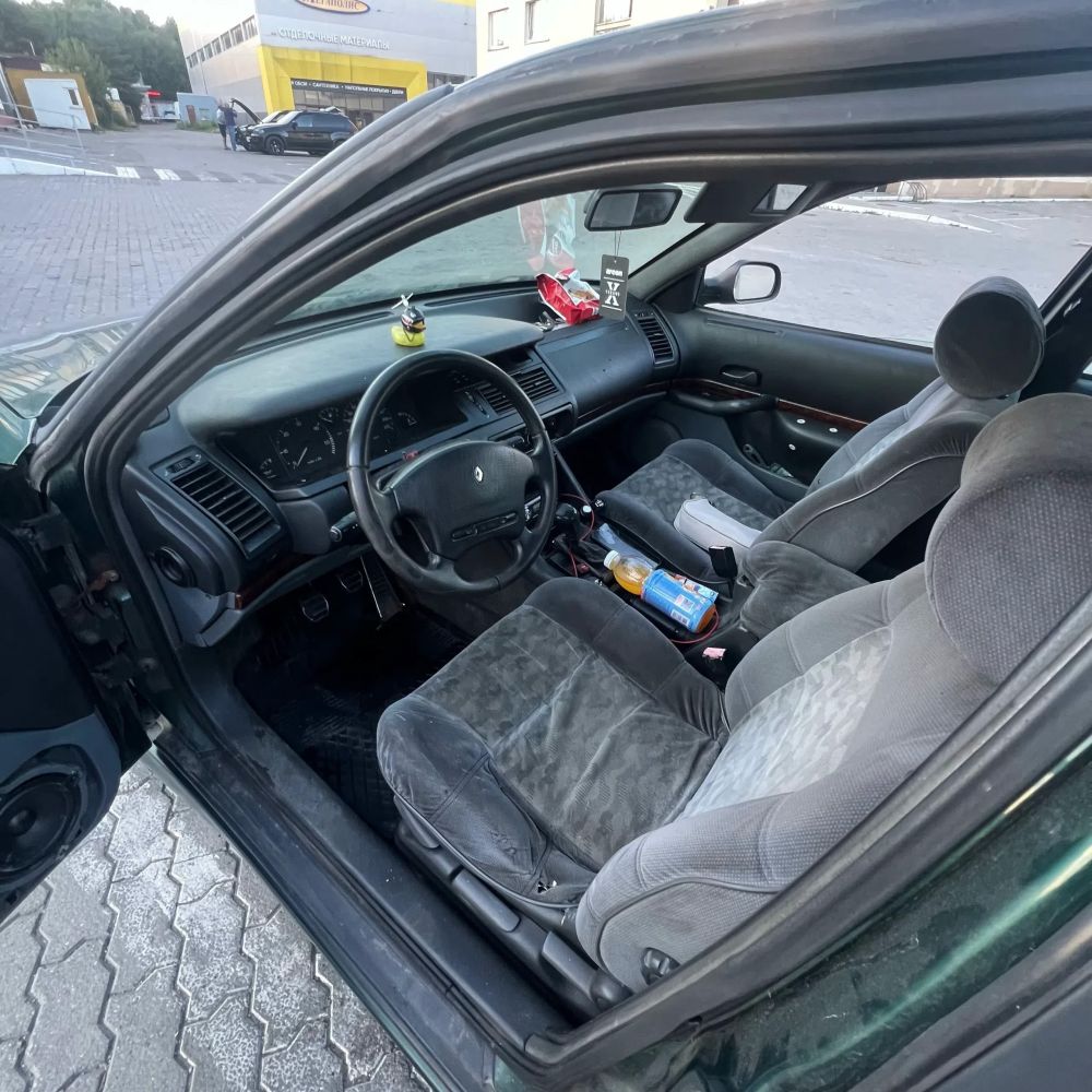 Автомобиль Renault Safrane