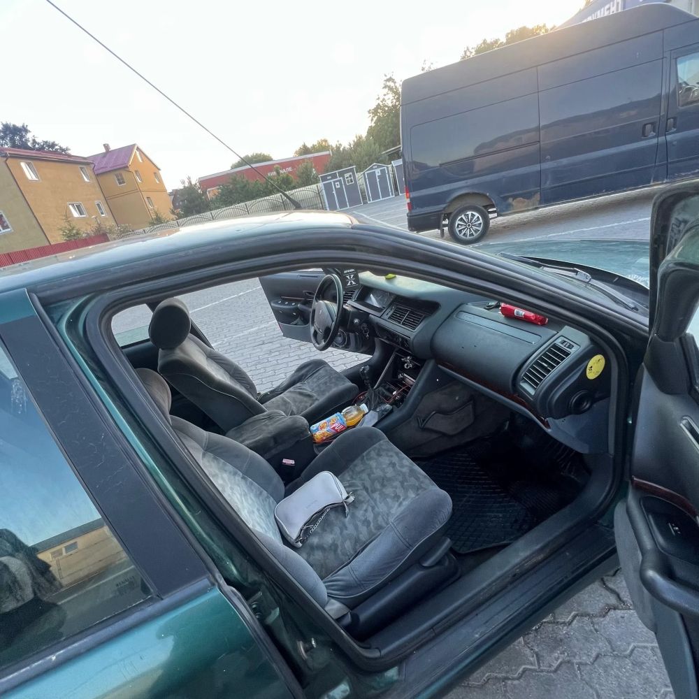 Автомобиль Renault Safrane