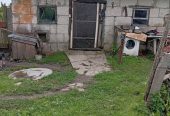 Продаю дом, три комнаты прихожая большая, ванная ,туалет, кухня