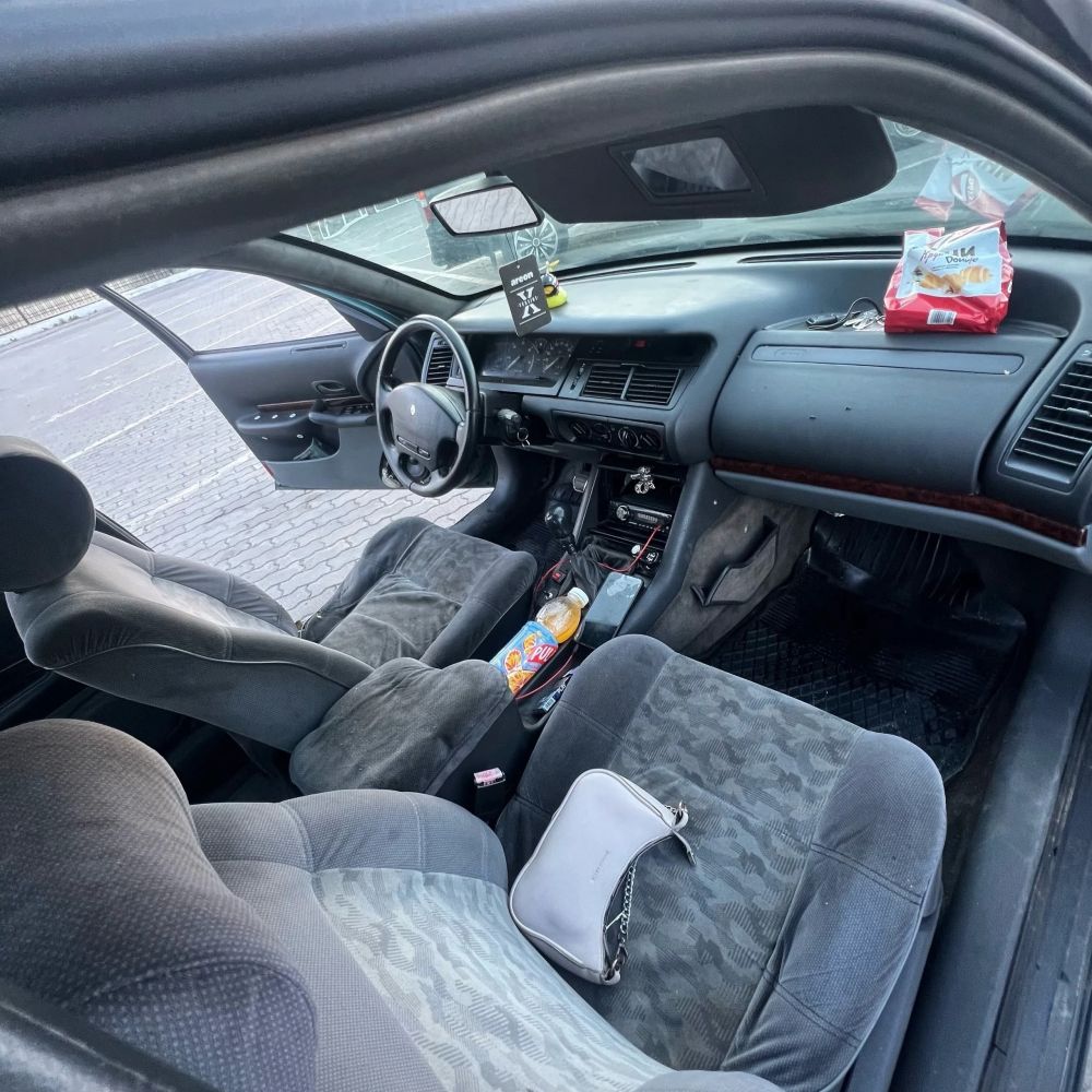 Автомобиль Renault Safrane