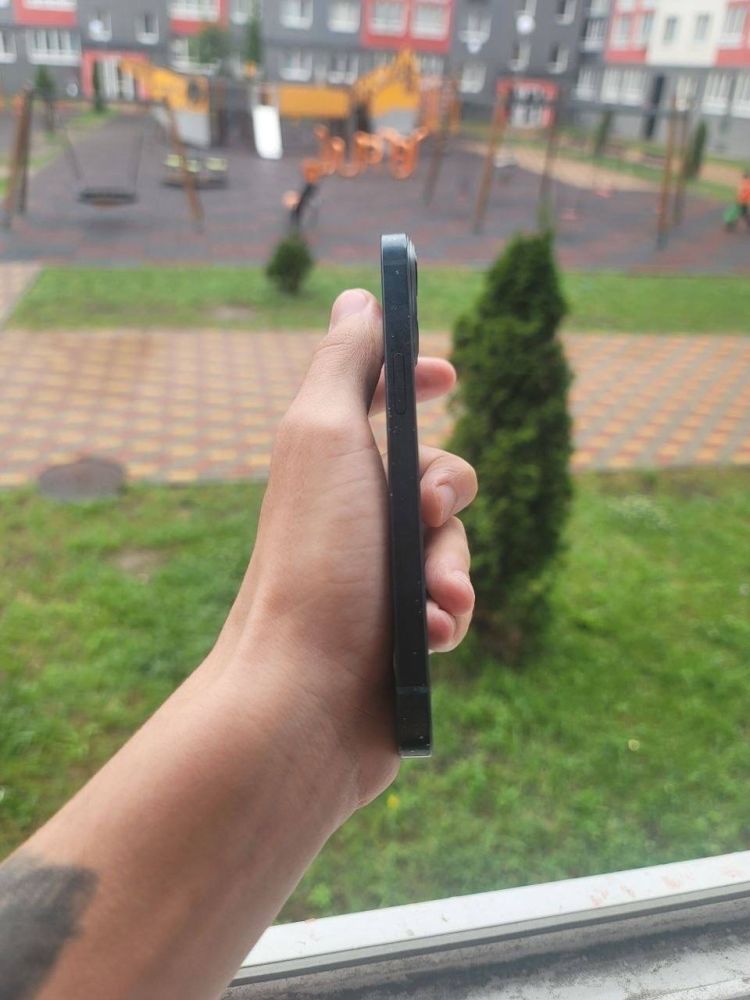 Продам iPhone 13, 100% акб, 128gb