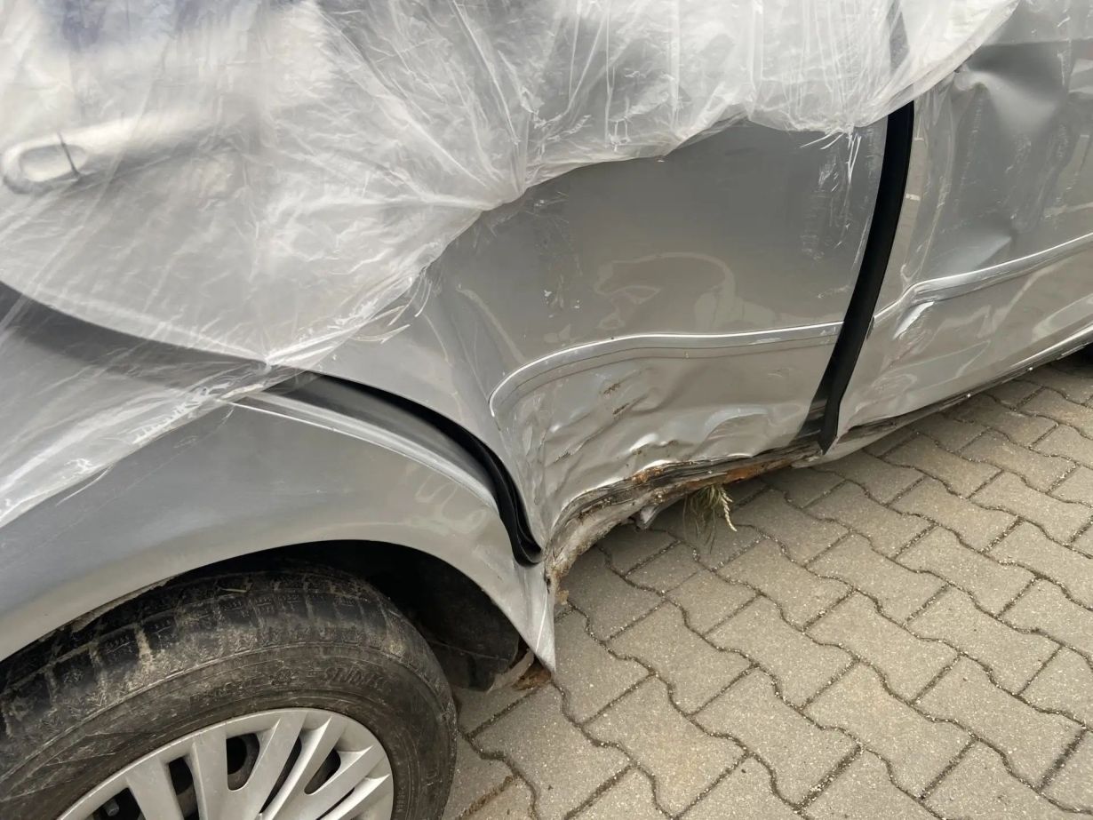 Volkswagen Golf Plus 2011 1.6 МТ, машина после дтп