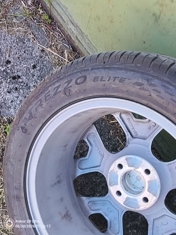 Продам 4 баллона, подходят Рено Логан и Лада