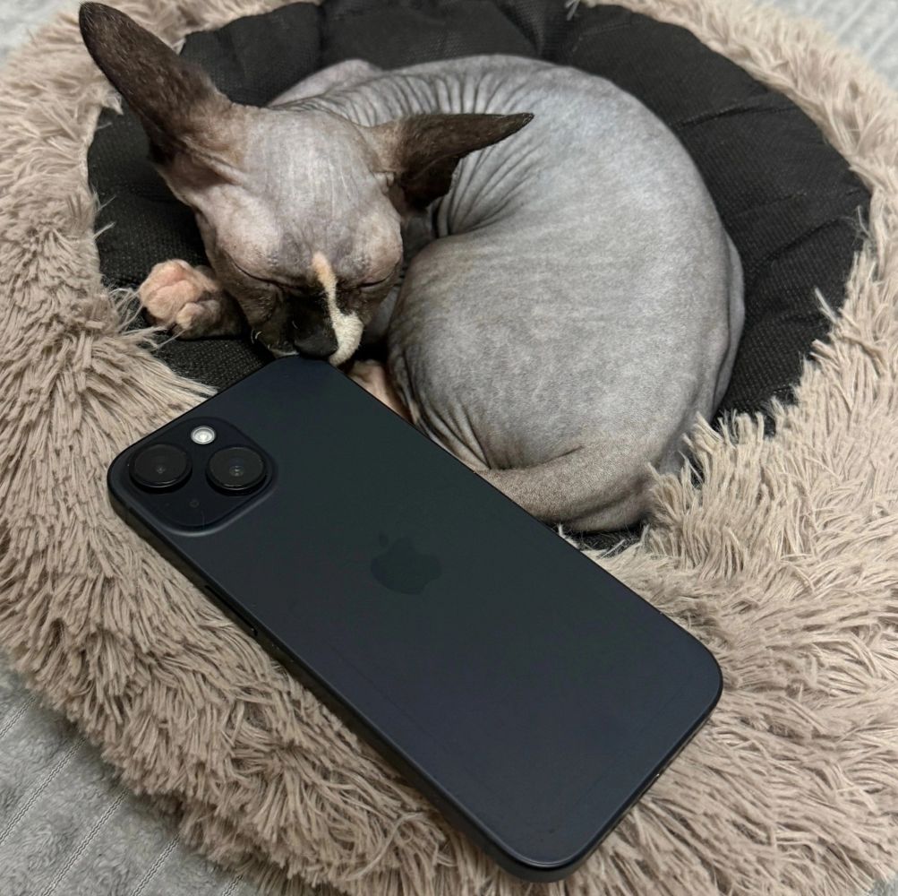 Продам iPhone 15