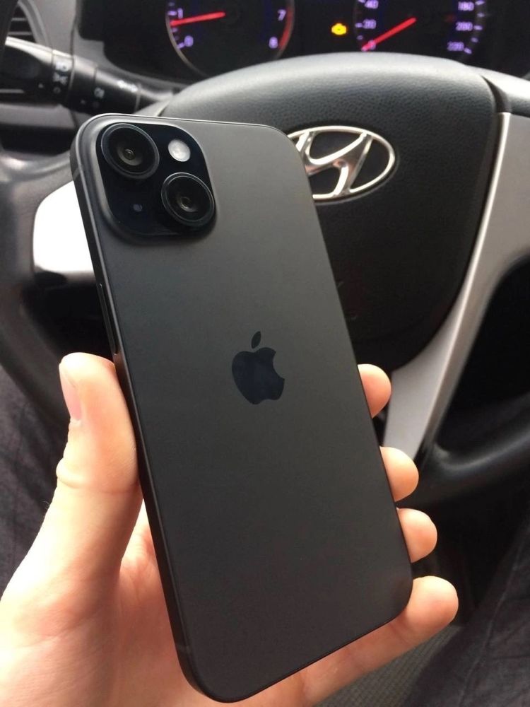 Продам iPhone 15