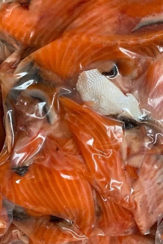 Предлагаем вам широкий ассортимент рыбы и морепродуктов