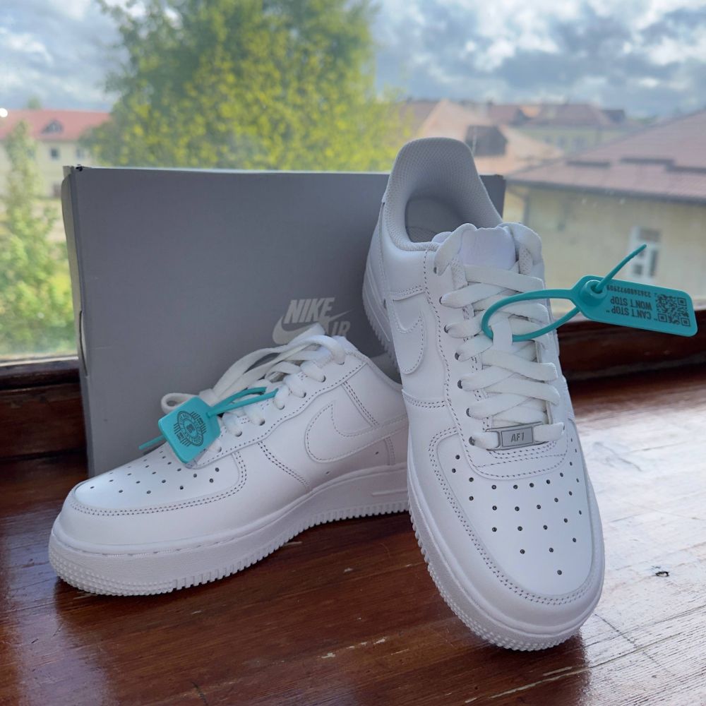 Nike Air Force 1 ‘07 Белые Размер 39 EU