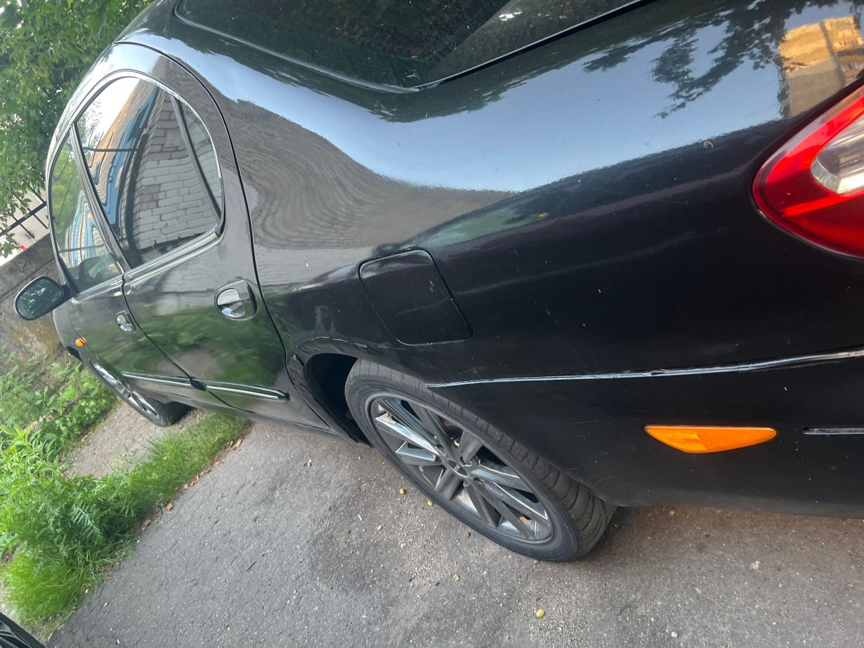 Продам Nissan Maxima 2.0, 2000 г