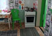 Продаю дом, три комнаты прихожая большая, ванная ,туалет, кухня