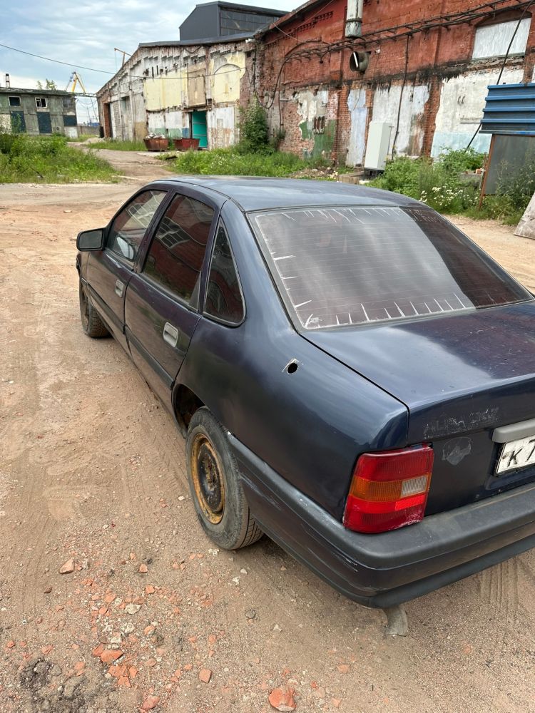 Опель вектра 1991г 1.8 бензин механика