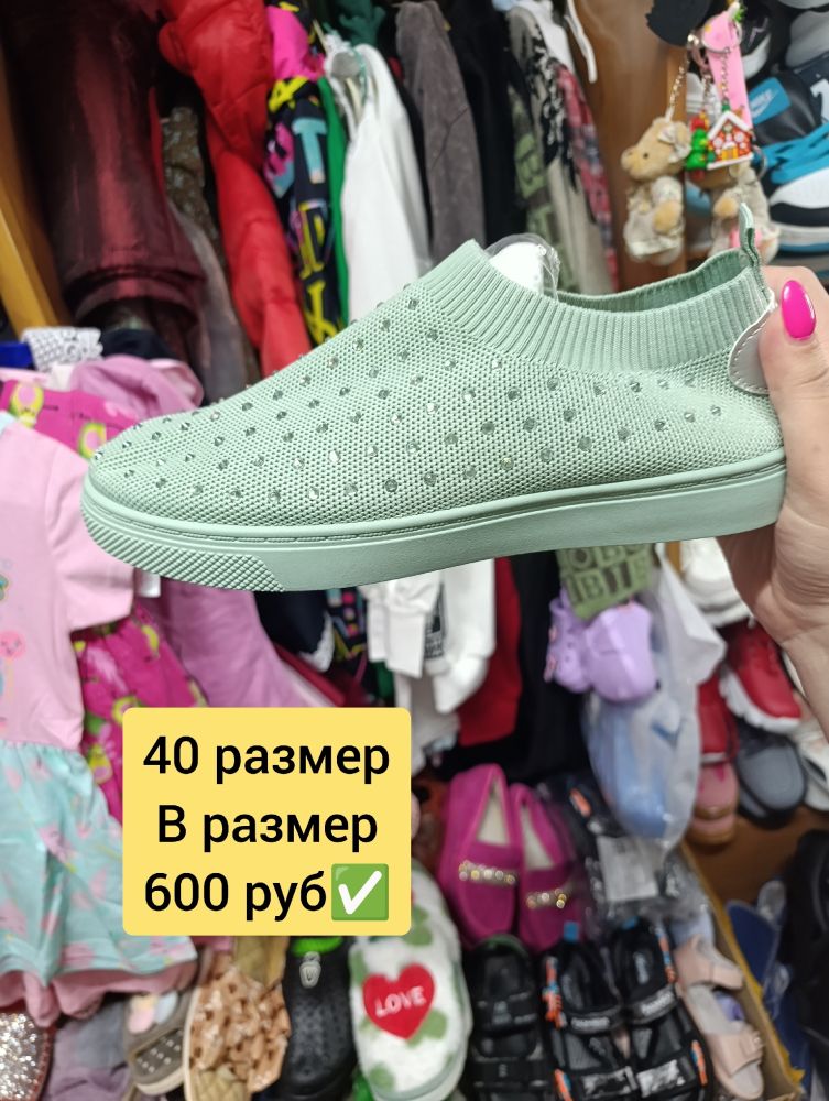 Продам женские кроссовки. 7 моделей