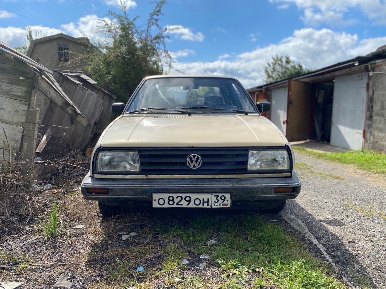 Volkswagen Jetta 1.6 бензин