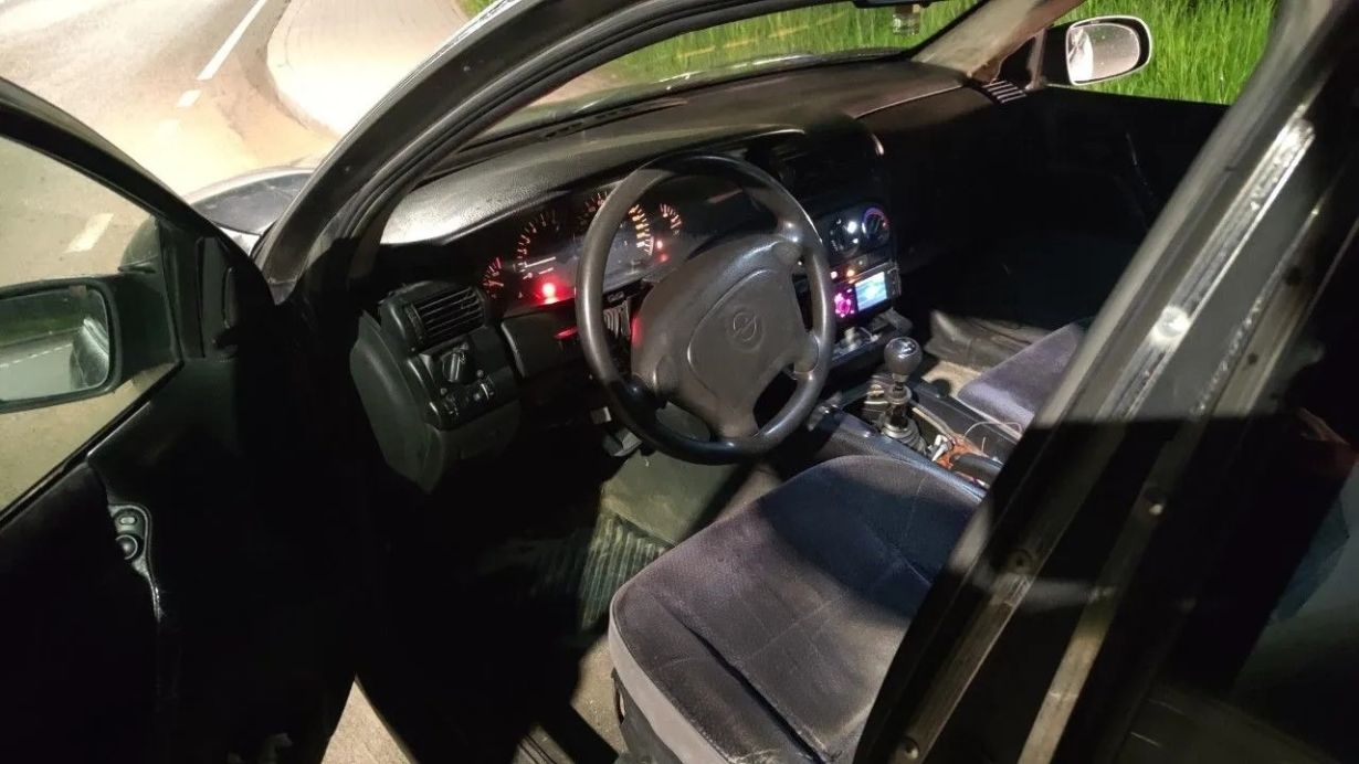 Opel Omega B 2.0 8клоп