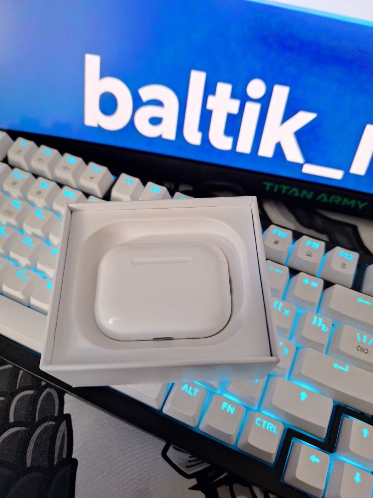Наушники AirPods Pro 3