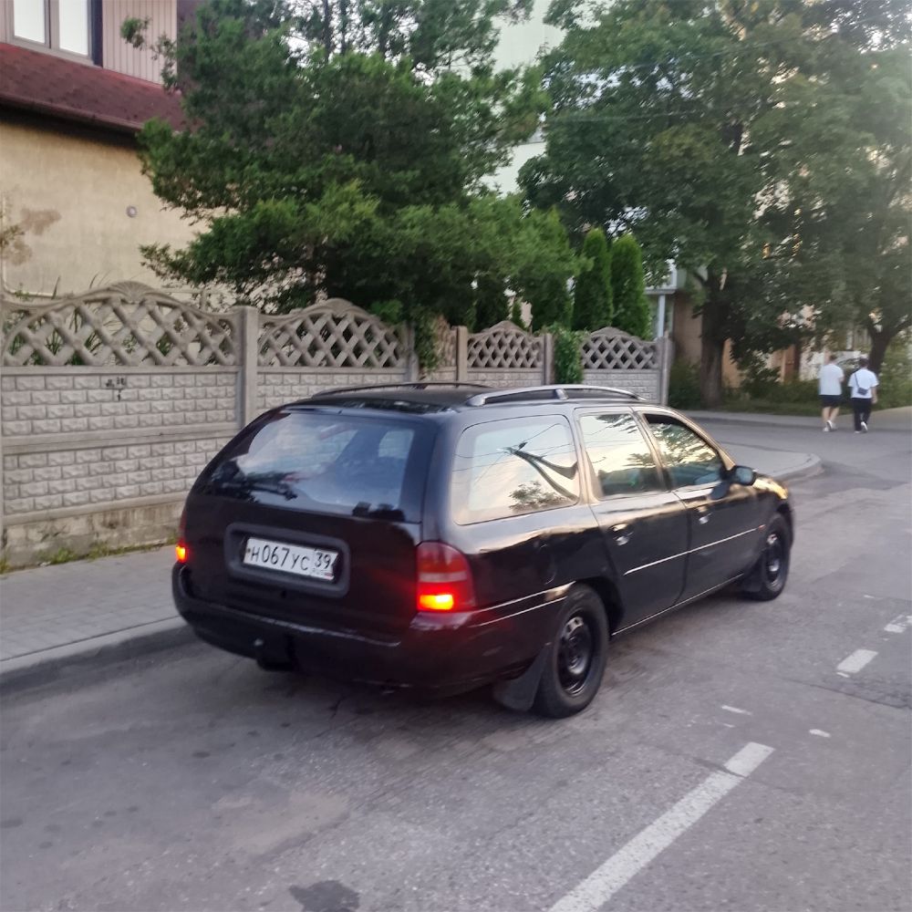 Продам форд Мондео унивесал 1,8 дизель механика