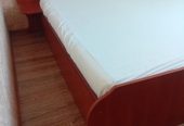 Продаю двуспальную кровать в отличном состоянии без царапин и сколов