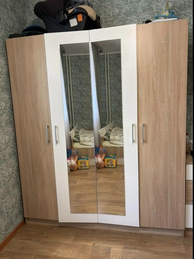 Шкаф для одежды распашной 4х