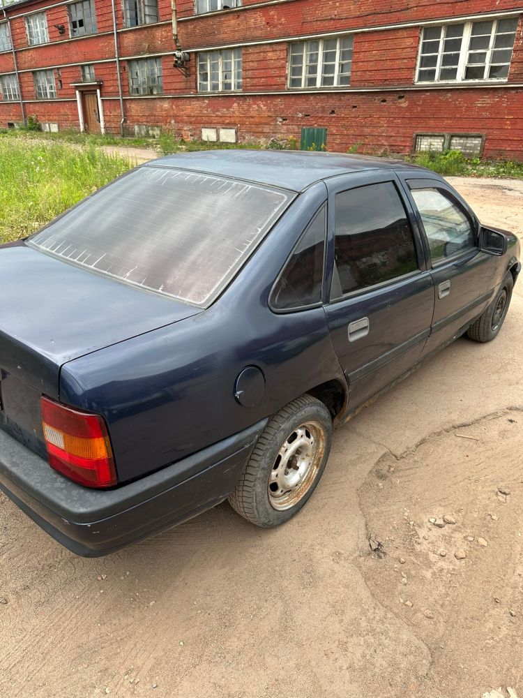 Опель вектра 1991г 1.8 бензин механика