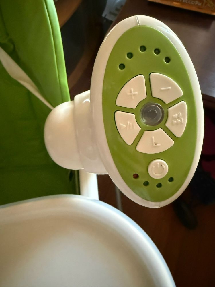 Продам стульчик-качели Babyton 2в1 Green с пультом Д/У