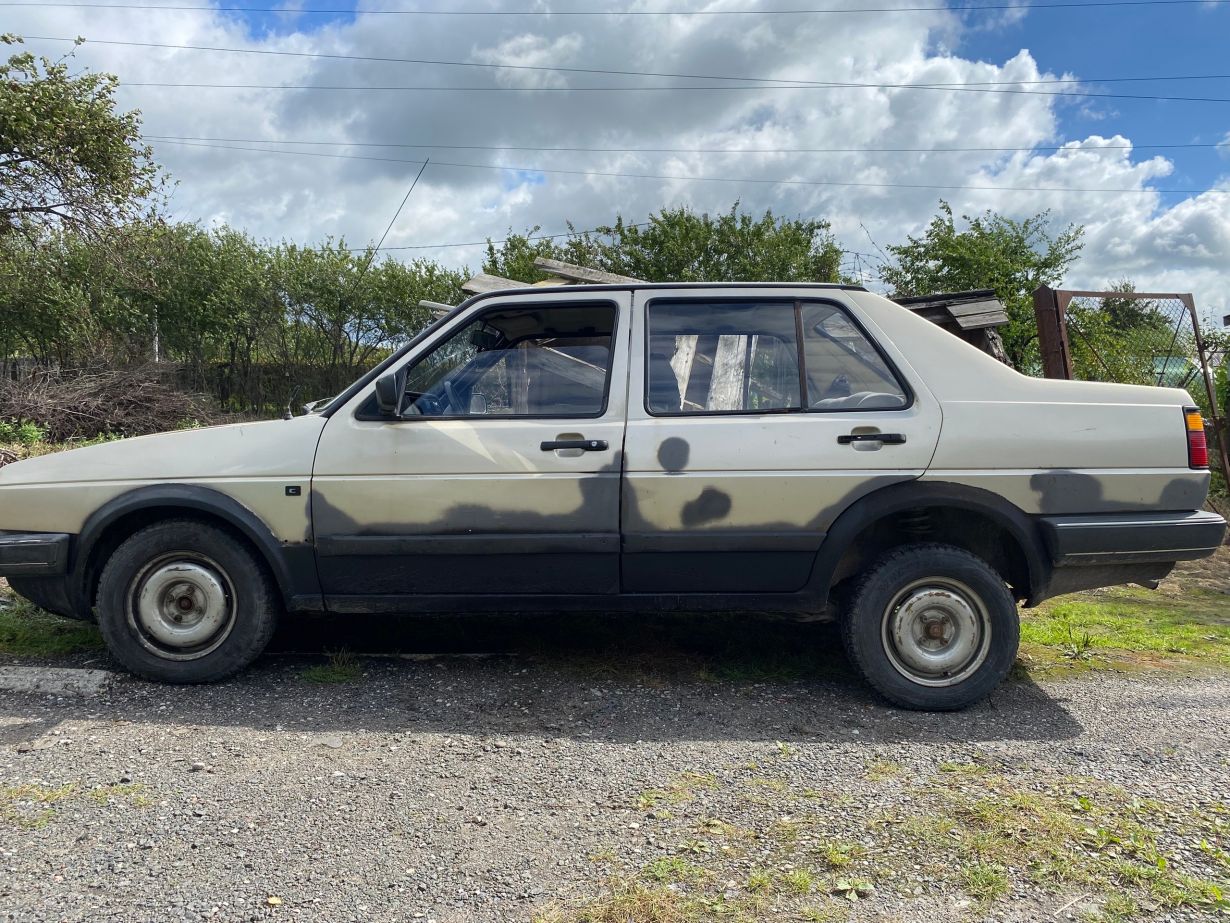 Volkswagen Jetta 1.6 бензин