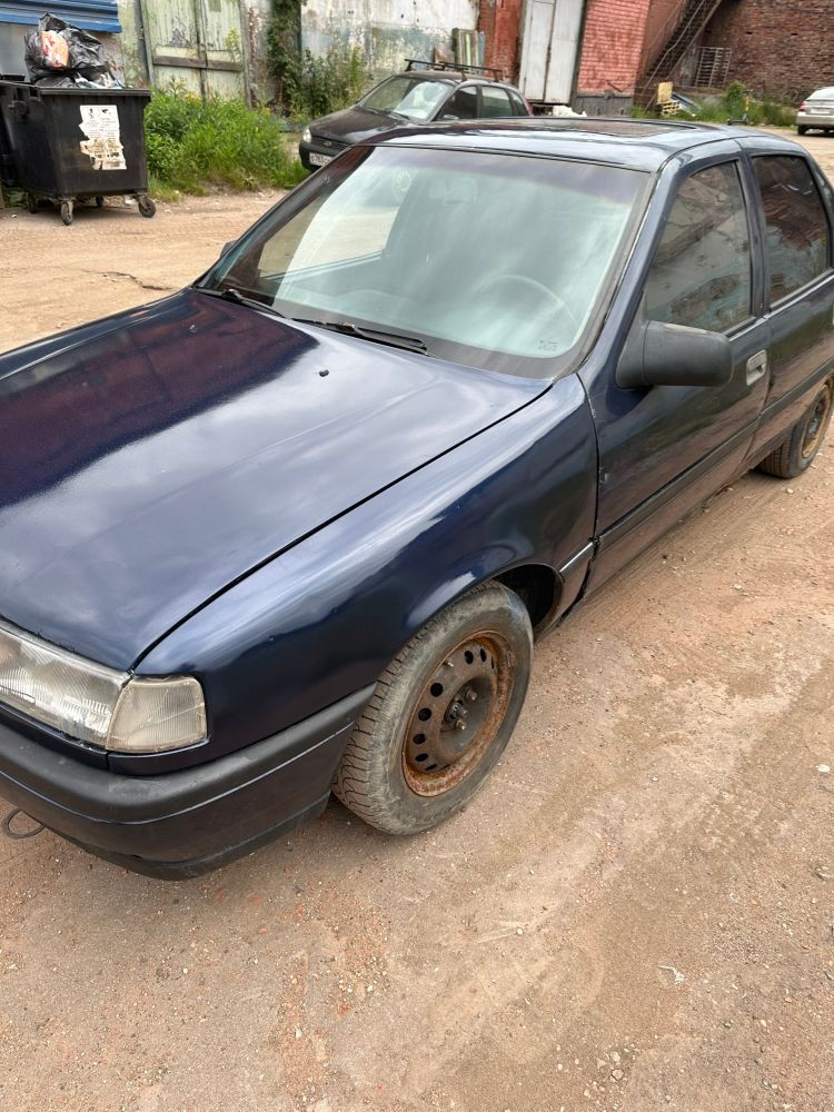 Опель вектра 1991г 1.8 бензин механика