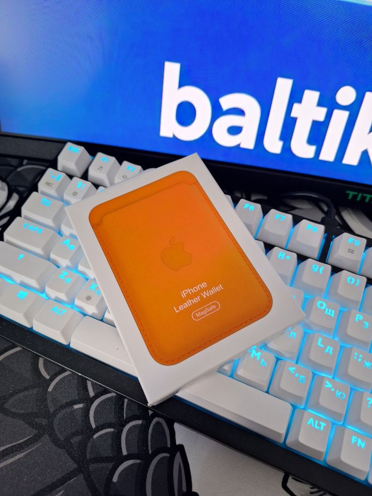 Картхолдеры на iPhone