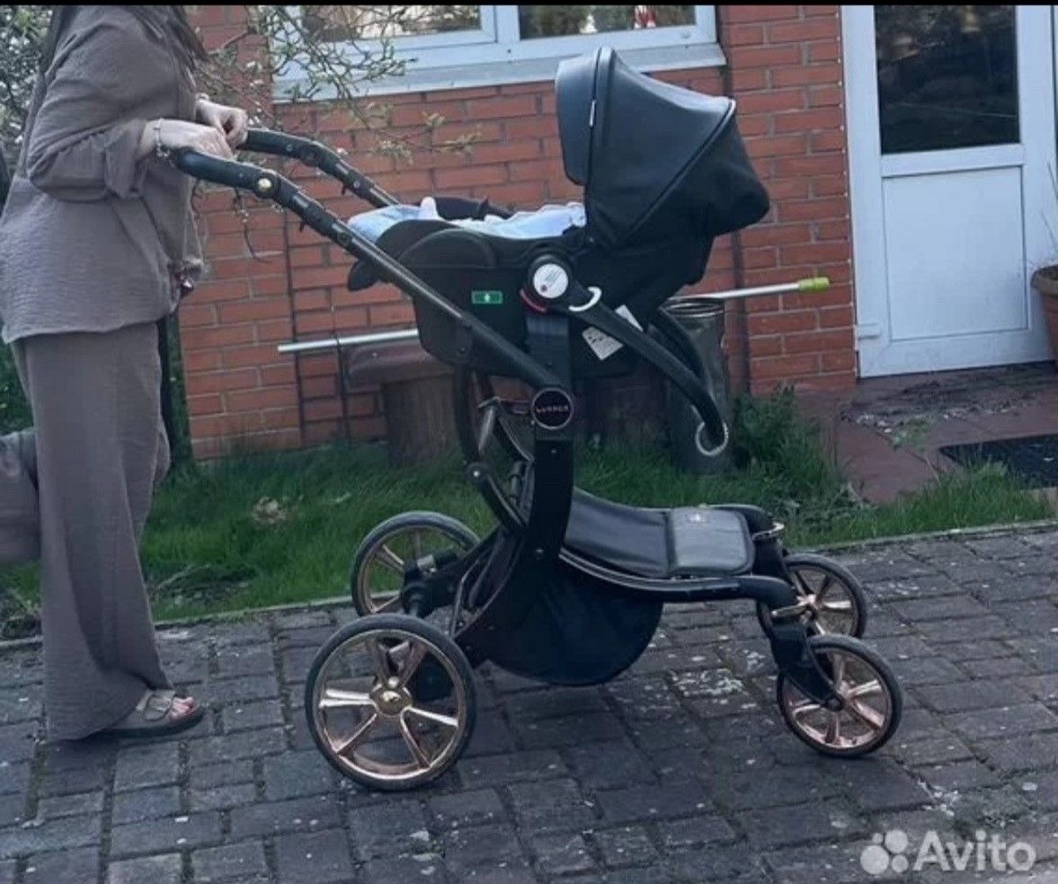 Продам комплект коляски Luxmom 3в1