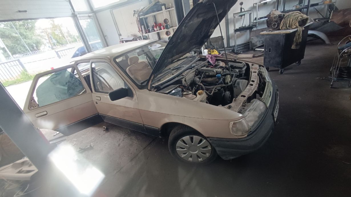 Продам форд сиеру 2.0 90 год