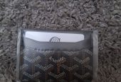 В наличии доступны картхолдеры Goyard