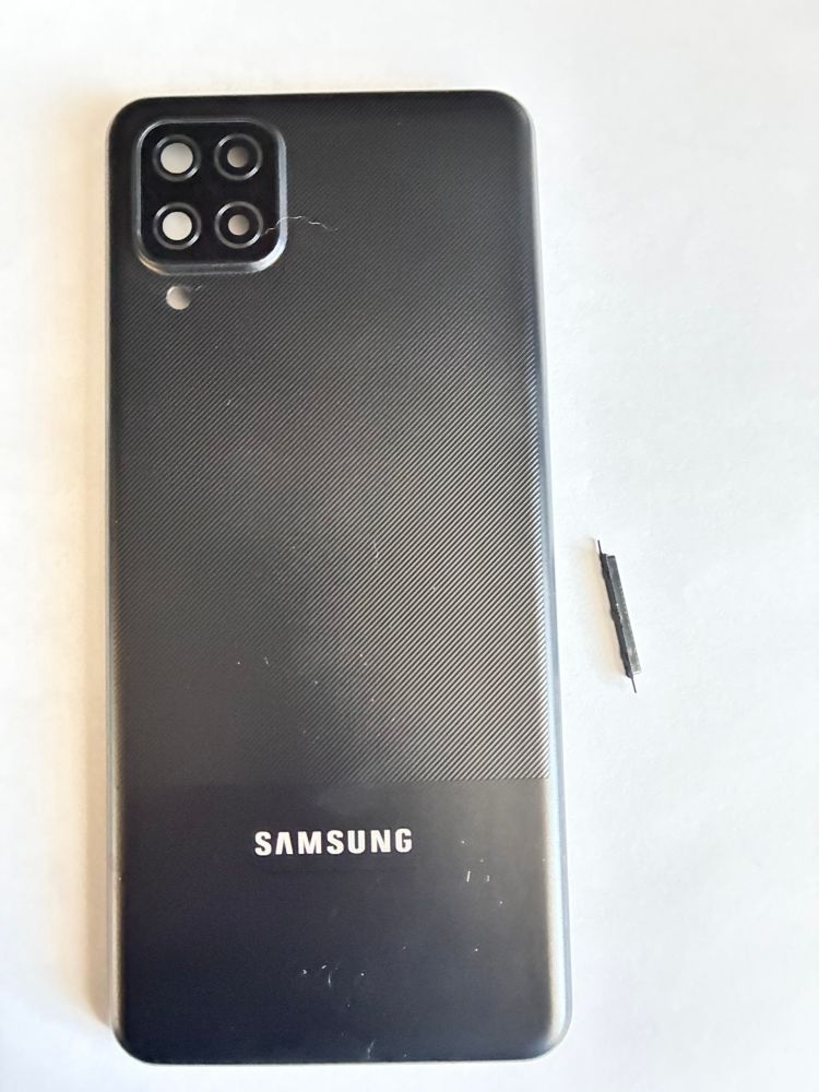Продам заднюю крышку для Samsung Galaxy A12