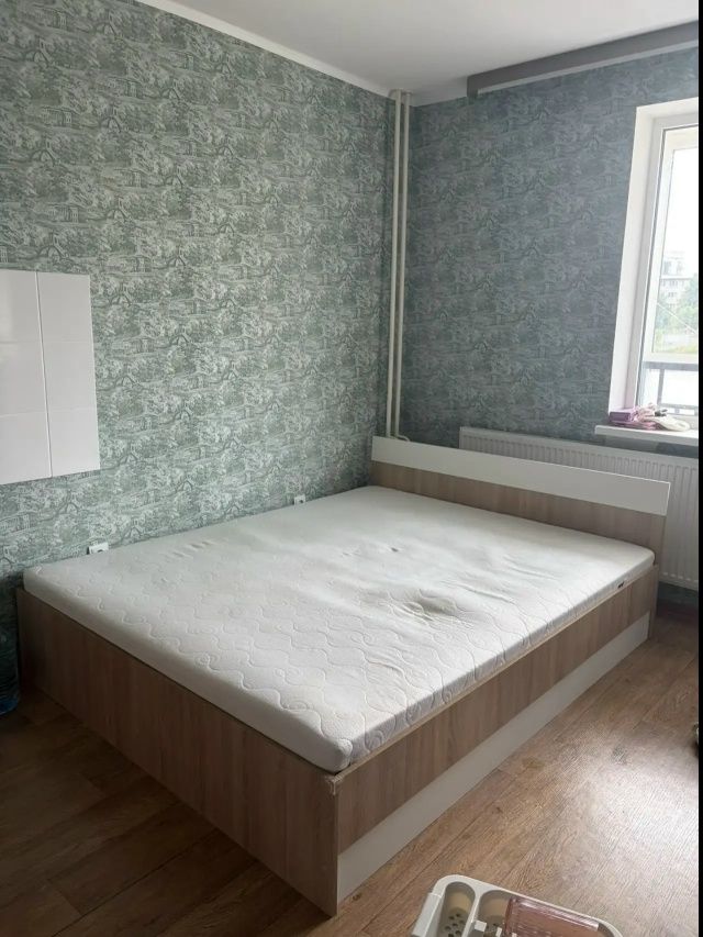 Кровать