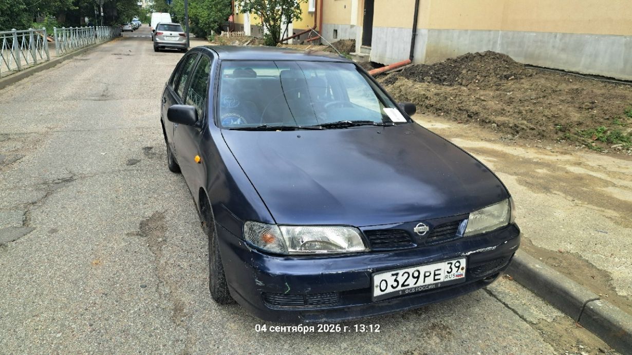Nissan Almera n15 1997