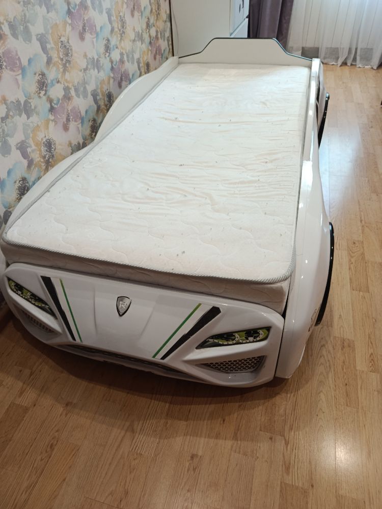 Кровать авто