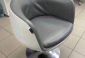 Продам 2 кресла парикмахерских цена за оба