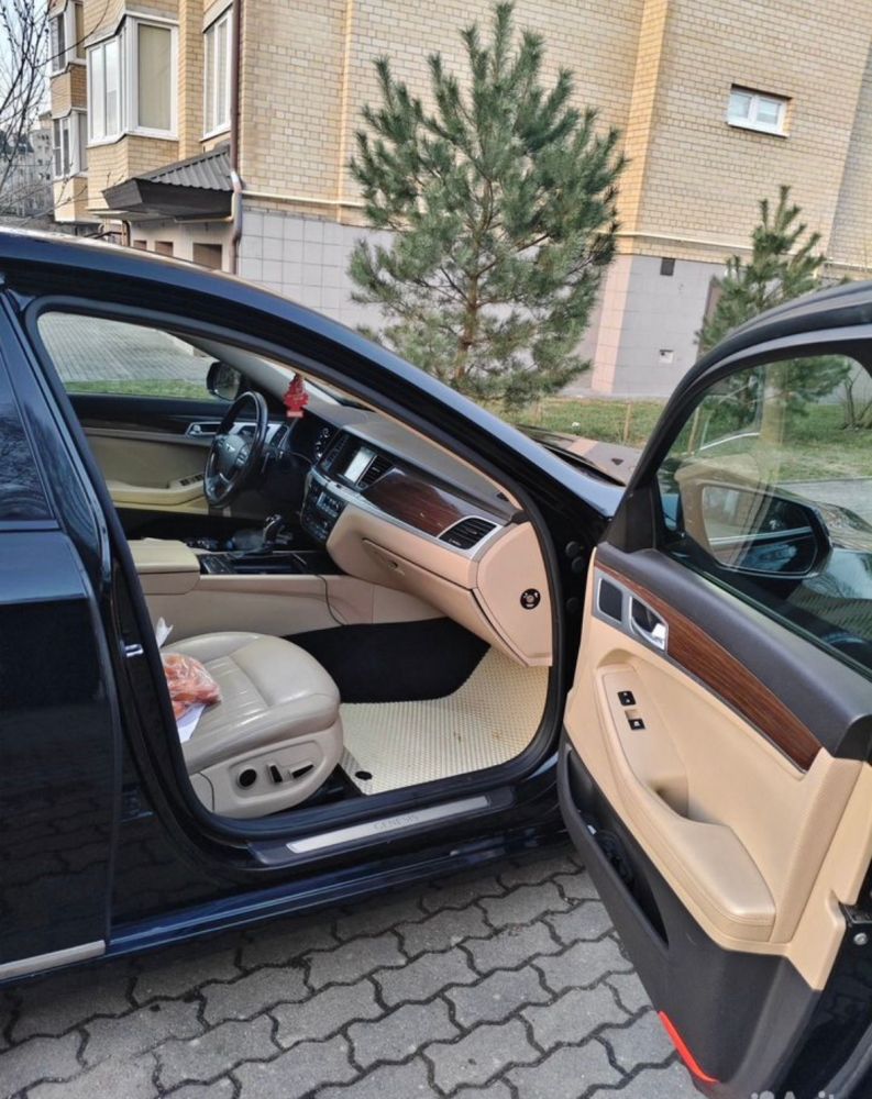 Hyundai Genesis 2014г