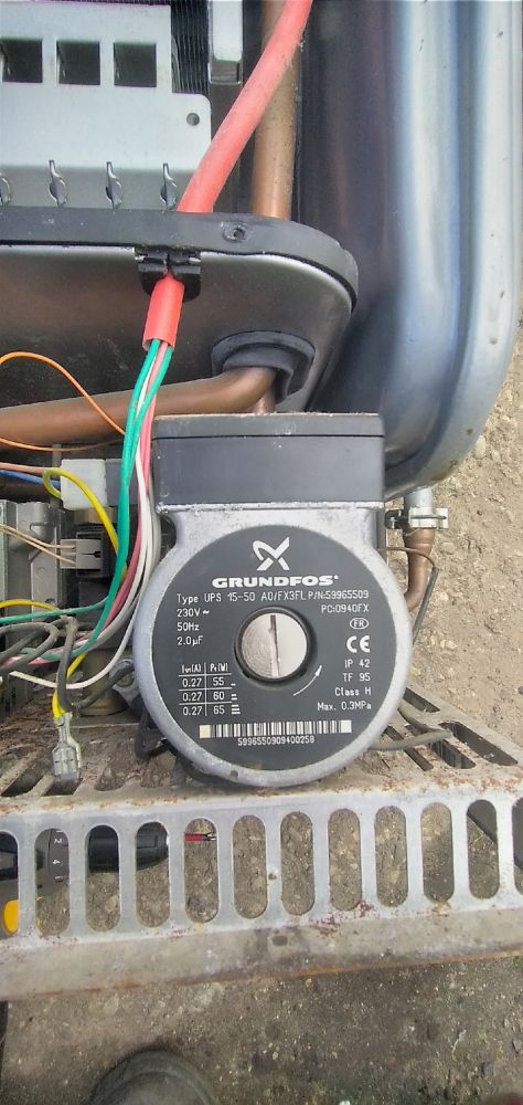 Продам газовый котёл FERROLI 24