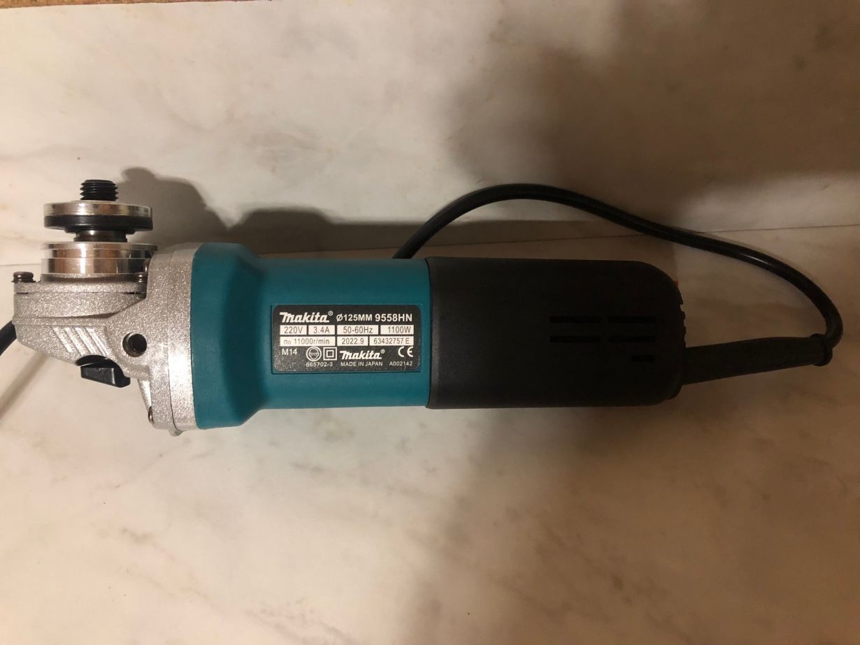Продаются болгарки (УШМ) Makita 9558HN