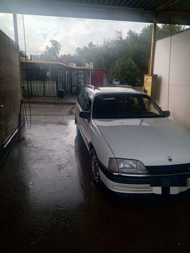 Продам или обменяю Opel Omega Караван (2.3 дизель)